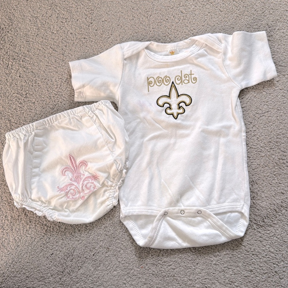 *Like New* New Orleans Saints "Poo Dat" Onesie & Diaper Cover Bundle - 6-12M